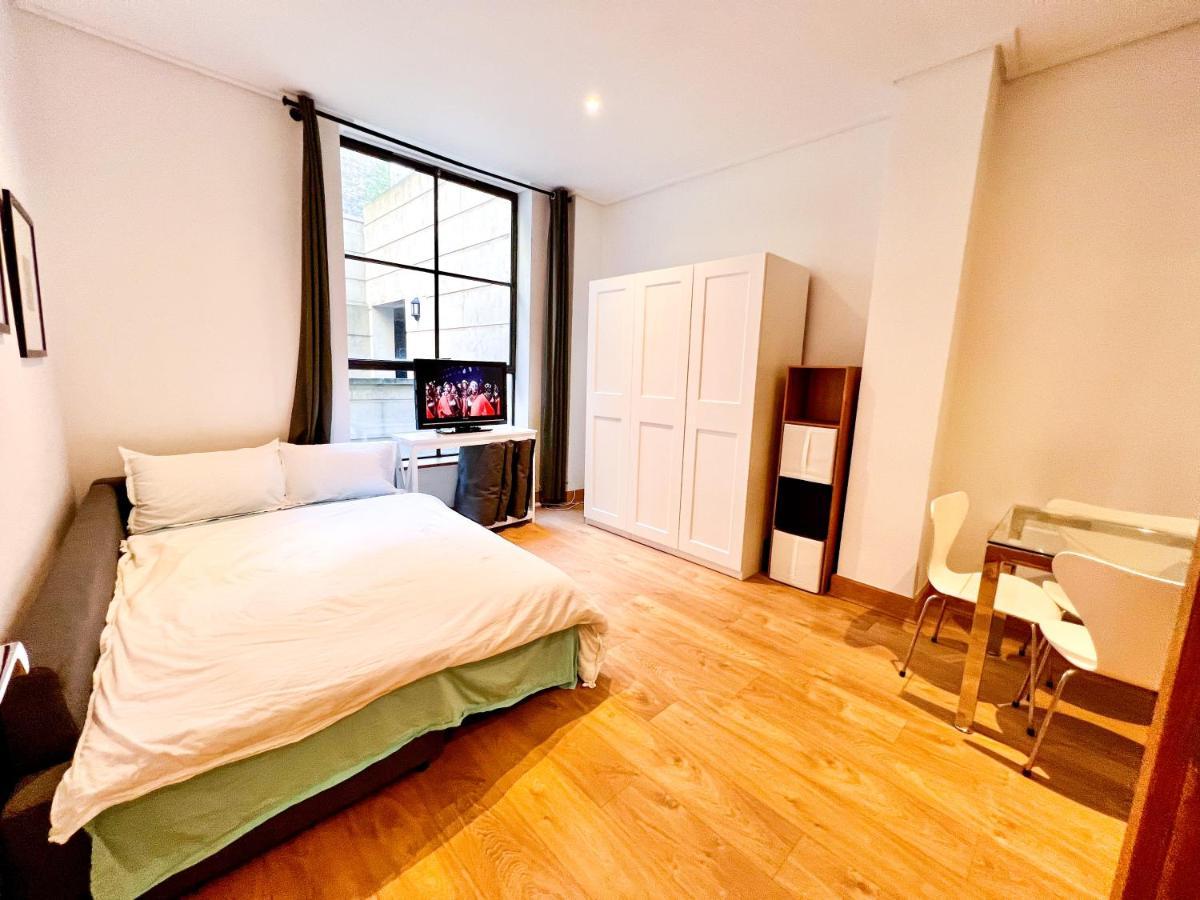 Superior Entire Apartment Between St Pauls Cathedral And Covent Garden 伦敦 外观 照片
